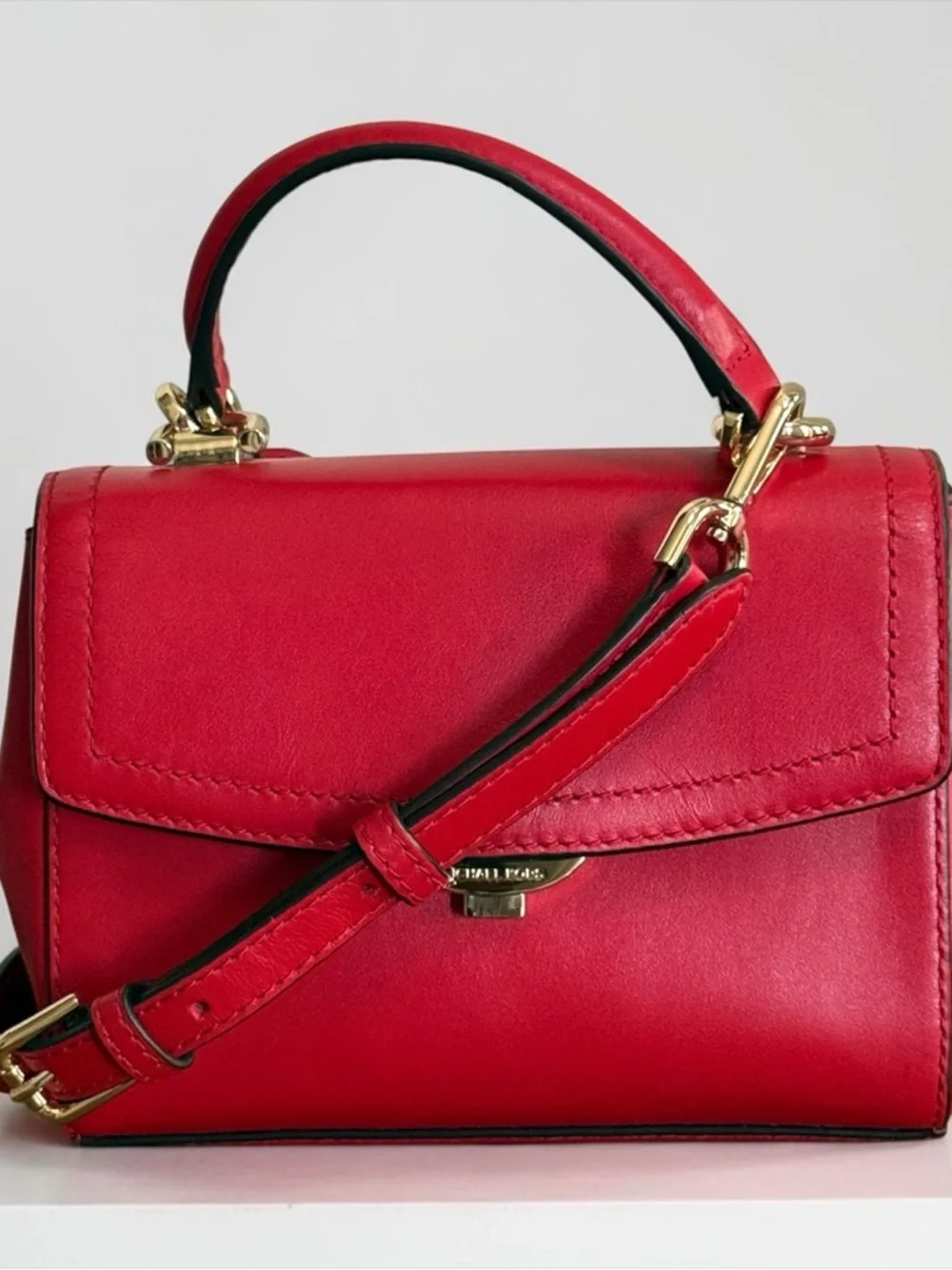 Authentic Michael Kors Red Leather Top-Handle Crossbody Bag! - Picture 2 of 14